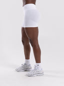 Pump Mid Rise Short - White