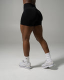 Pump Mid Rise Short - Black