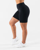 Parker Mid Rise Short - Black