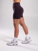 Pump High Rise Short - Black Garnet