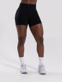 Pump Mid Rise Short - Black