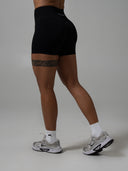 Contour Mid Rise Short - Black