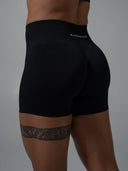 Contour Mid Rise Short - Black